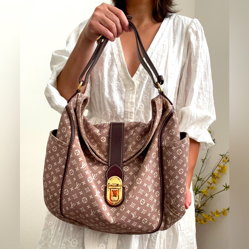 ✨❤️🤍💯LOUIS VUITTON IDYLLE ROMANCE HANDBAG❤️🤍✨